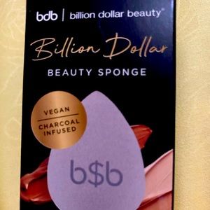 Beauty blender sponge by billion dollar beauty NEW
